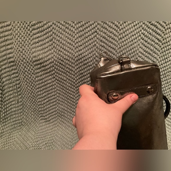 RARE EUC COACH METALLIC SILVER SHOULDER BAG. - Picture 6 of 11